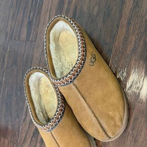 Gently Used Mens Ugg Slippers size 12